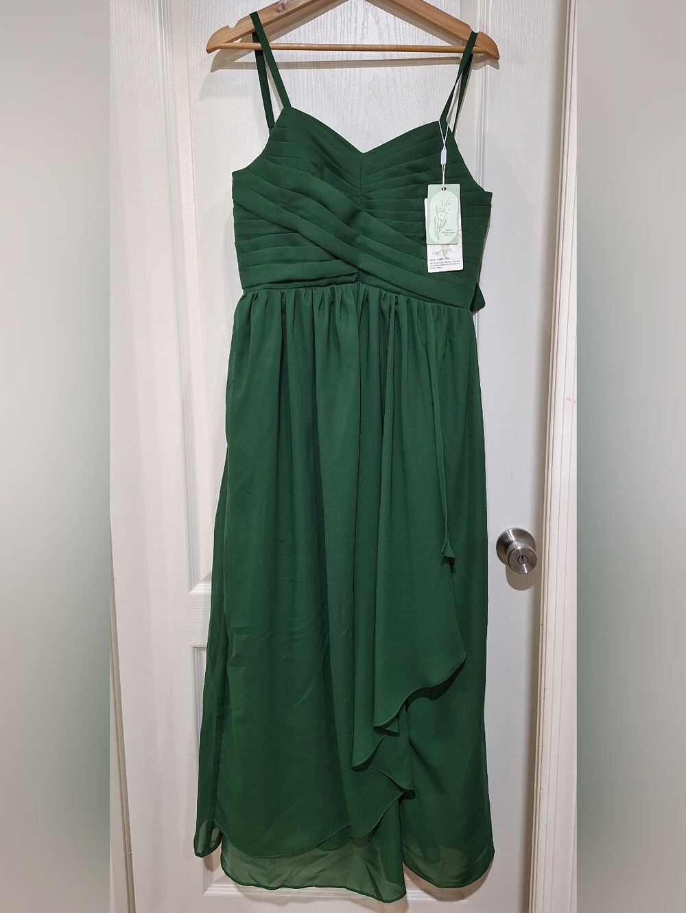 NWT Flaw Junior Bridesmaid Dress Dark Green Chiffon High-Low Size 14/16 Pleated